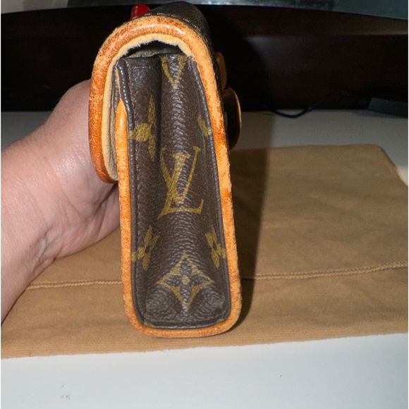 Louis Vuitton Monogram Florentine belt bag with unbranded Leather Waistband - Picture 4 of 6